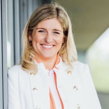 dr karen ni chlochasaigh